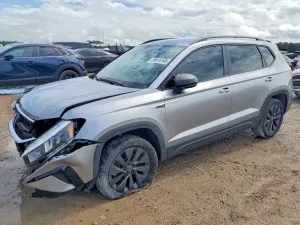 Volkswagen Taos 1.5L 4 2024