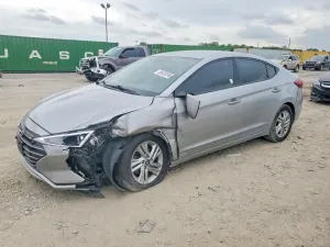 Hyundai Elantra 2.0L 4 2020