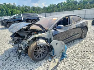 Tesla Model 3 2025
