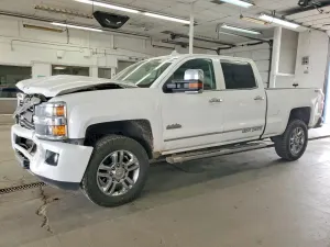 Chevrolet Silverado 1500 6.6L 8 2015