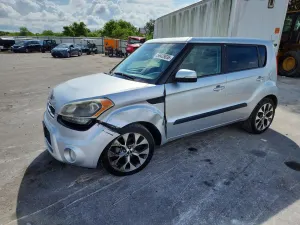 Kia Soul 2.0L 4 2012