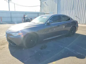 Alfa Romeo Giulia 2.0L 4 2017
