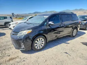 Toyota Sienna 3.5L 6 2015