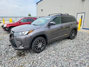 Toyota Highlander 3.5L 6 2017