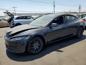 Tesla Model 3 2025