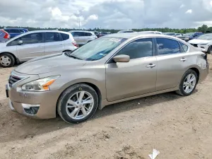 Nissan Altima 2.5L 4 2015