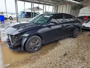 Hyundai Elantra 2.0L 4 2021