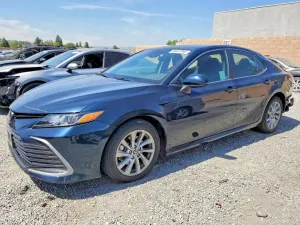 Toyota Camry 2.5L 4 2021