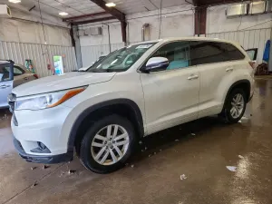 Toyota Highlander 3.5L 6 2015