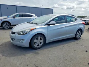 Hyundai Elantra 1.8L 4 2013