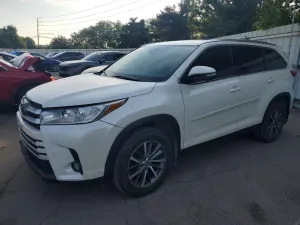 Toyota Highlander 3.5L 6 2019