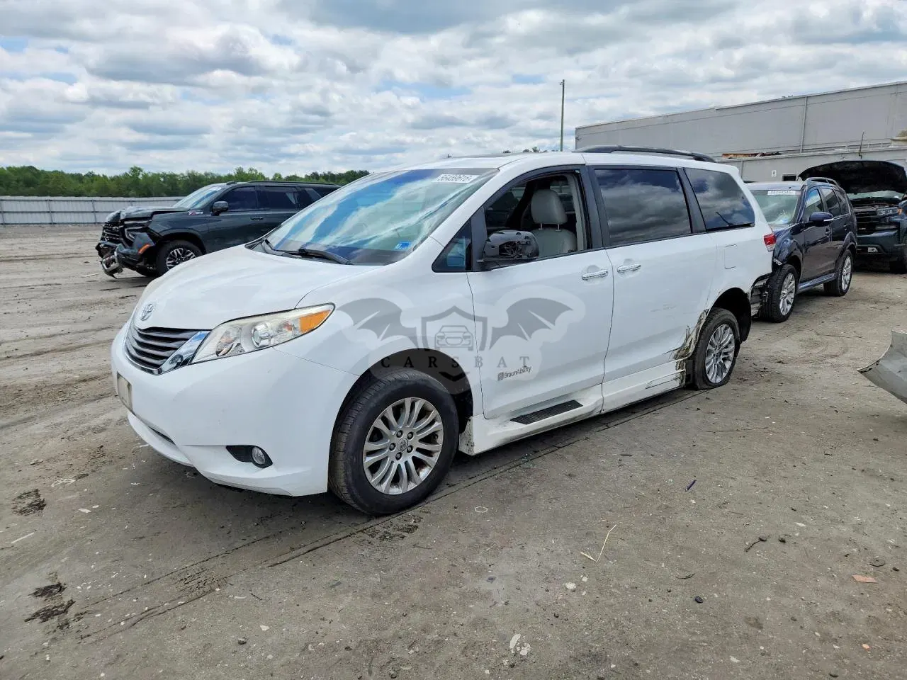 Toyota Sienna 3.5L 6 2013