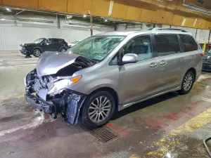 Toyota Sienna 3.5L 6 2018