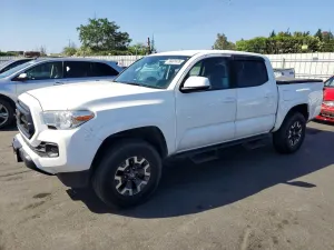 Toyota Tacoma 2.7L 4 2021