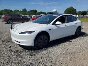 Tesla Model 3 2024