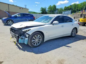 Infiniti Q50 3.7L 6 2014
