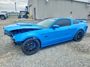 Ford Mustang 5.0L 8 2013