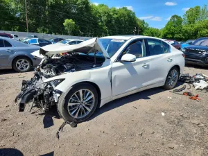 Infiniti Q50 3.0L 6 2024