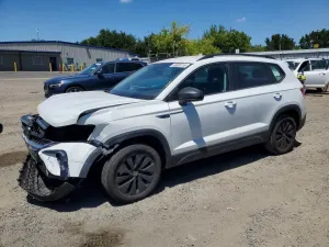 Volkswagen Taos 1.5L 4 2024