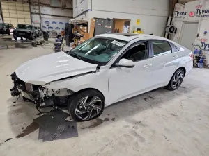 Hyundai Elantra 2.0L 4 2025