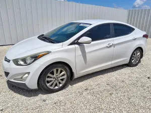 Hyundai Elantra 1.8L 4 2015