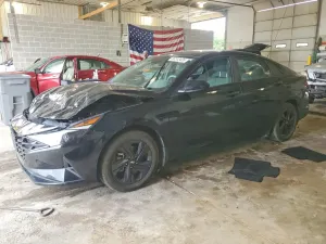 Hyundai Elantra 2.0L 4 2023