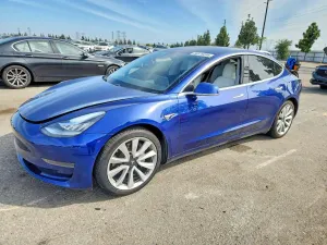Tesla Model 3 2020