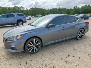 Nissan Altima 2.5L 4 2021