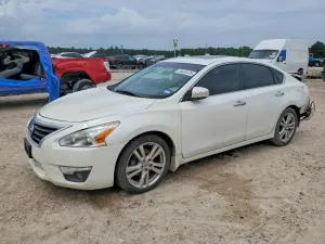 Nissan Altima 3.5L 6 2015
