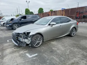 Lexus IS 2.0L 4 2019