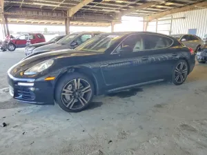 Porsche Panamera 3.0L 6 2014