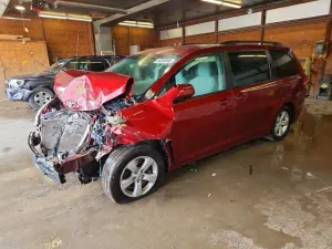 Toyota Sienna 3.5L 6 2011