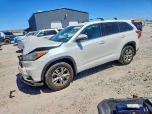 Toyota Highlander 3.5L 6 2016