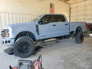 Ford F-350 6.7L 8 2024