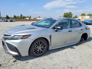Toyota Camry 2.5L 4 2021