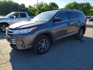 Toyota Highlander 3.5L 6 2017