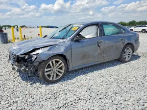 Volkswagen Passat 2.0L 4 2019