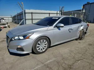 Nissan Altima 2.5L 4 2019