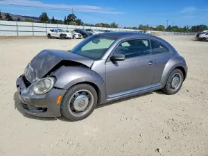 Volkswagen Beetle 2.5L 5 2012