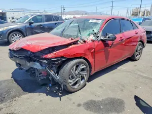 Hyundai Elantra 2.0L 4 2025