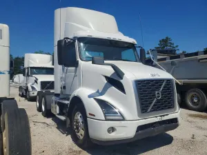 Volvo VNR 12.8L 6 2020