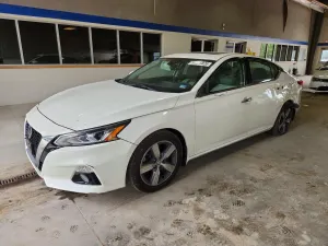 Nissan Altima 2.5L 4 2019