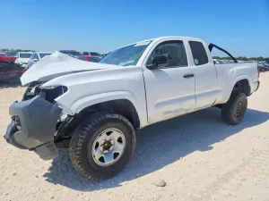 Toyota Tacoma 2.7L 4 2020