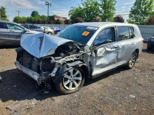 Toyota Highlander 3.5L 6 2013
