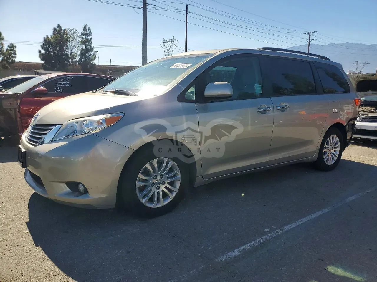 Toyota Sienna 3.5L 6 2016