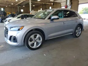Audi Q5 2.0L 4 2023