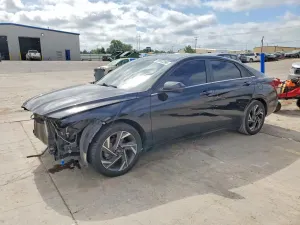 Hyundai Elantra 2.0L 4 2024