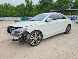 Mercedes-Benz CLA 2.0L 4 2015