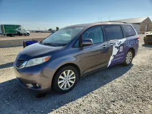 Toyota Sienna 3.5L 6 2012