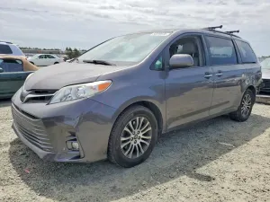 Toyota Sienna 3.5L 6 2019